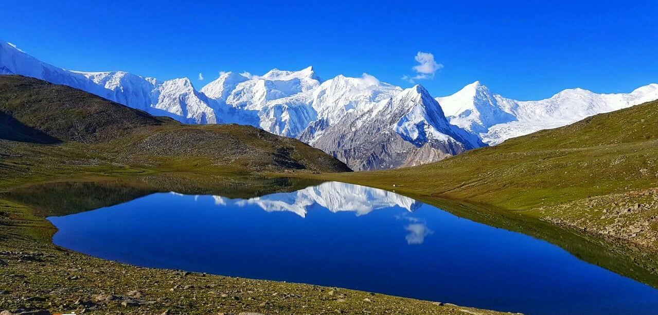 rush lake trek pakistan