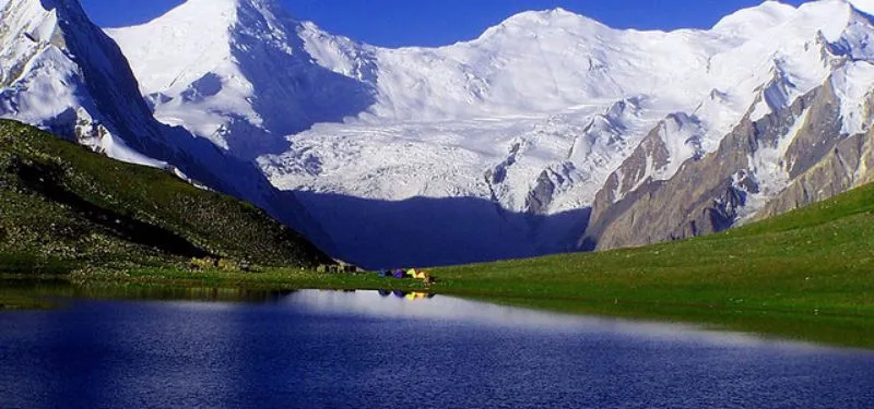 rush lake pakistan 